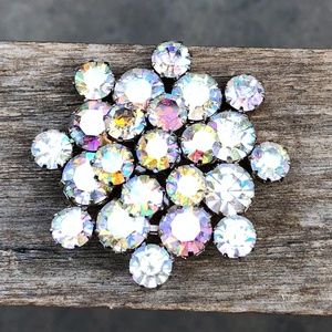 VINTAGE {Crystal Brooch} Aurora Borealis Pin